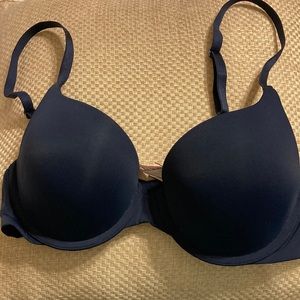 NWOT Victoria’s Secret perfect shape bra. Size 34B. Navy color